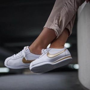 nike women's classic cortez leather sneaker